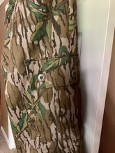 Load image into Gallery viewer, Vintage Mossy oak BDU pants new old stock with tag (XL)