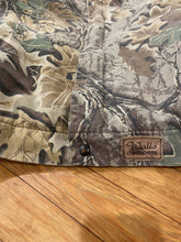 Load image into Gallery viewer, Vintage Walls Advantage Camo Jacket