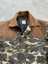 Load image into Gallery viewer, Vintage Carhartt Duck Camo Jacket (L) 🇺🇸