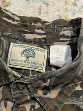 Load image into Gallery viewer, Vintage Mossy Oak Treestand Button Up Size XL