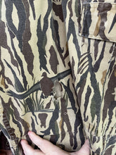 Load image into Gallery viewer, Vintage Very Rare Rattlers Brand Ducks Unlimited Print Cargo Pants Size XL Long