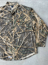 Load image into Gallery viewer, Woolrich Mossy Oak Shadow Grass (2nd Gen) Chamois Button Down (XL)