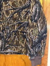 Load image into Gallery viewer, Clarkfield Mossy Oak Treestand 2 Pocket Fleece Jacket (L) 🇺🇸