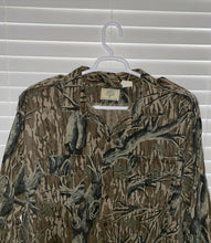 Load image into Gallery viewer, Vintage Mossy Oak Treestand Longsleeve Button Down (XL/XXL)🇺🇸