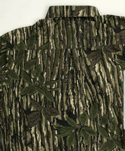 Load image into Gallery viewer, Rattler Realtree Shirt (L)
