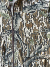 Load image into Gallery viewer, Cabela’s Mossy Oak Treestand Bomber (XL)