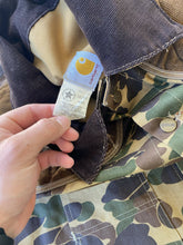 Load image into Gallery viewer, Vintage Carhartt Duck Camo Hunting Jacket