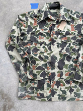 Load image into Gallery viewer, 1970’s/80’s Duck Camo Button Up (L)