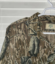 Load image into Gallery viewer, Vintage Mossy Oak Treestand Longsleeve Button Down (XL/XXL)🇺🇸