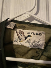 Load image into Gallery viewer, Duck Bay Hunting Vest W/ Game Pouch