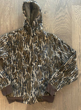 Load image into Gallery viewer, Carhartt Mossy Oak Bottomland Fleece Jacket (S/M)