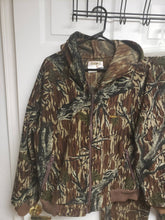 Load image into Gallery viewer, Vintage Cabelas Mossy Oak Original Treestand Jacket (XL) and Pants (L)