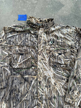 Load image into Gallery viewer, Vintage Mossy Oak Shadow Grass Camo Lightweight Button Up (L)