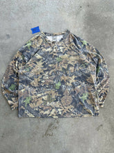 Load image into Gallery viewer, Vintage Jerzees Mossy Oak Forrest Floor Henley Longsleeve (XL/XXL)