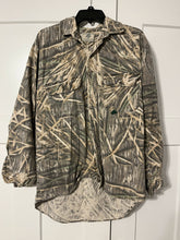 Load image into Gallery viewer, Mossy Oak Shadowgrass Chamois Shirt (M/L)🇺🇸