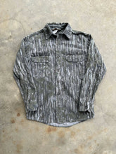 Load image into Gallery viewer, Vintage Walls Faded Realtree Camo Chamois Button Up Shirt (S) 🇺🇸