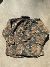 Load image into Gallery viewer, Vintage Mossy Oak Fall Foliage Chamois Button Up (4XL)