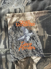 Load image into Gallery viewer, Quail Unlimited Camo Vest (L)