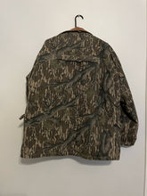 Load image into Gallery viewer, 90’s Carhartt Mossy Oak Treestand Blanket lined Jacket (L) 🇺🇸