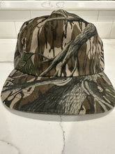 Load image into Gallery viewer, Mossy Oak Treestand Blank SnapBack