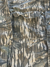 Load image into Gallery viewer, 90’s Carhartt Mossy Oak Treestand Button Down (M) 🇺🇸