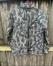 Load image into Gallery viewer, Mossy Oak Treestand 3 Pocket Jacket (M) 🇺🇸