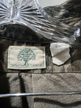 Load image into Gallery viewer, VTG Mossy Oak Treestand LS Button Up (M/L)🇺🇸