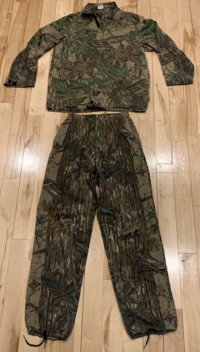 Realtree Camo Shirt (S) and Pant (M) Set -USA