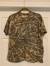 Load image into Gallery viewer, Mossy Oak Shadowgrass SS Tshirt (L)