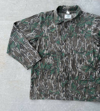 Load image into Gallery viewer, 90’s Mossy Oak Greenleaf 6 pocket Jacket (M) 🇺🇸