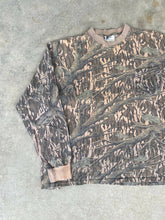 Load image into Gallery viewer, Vintage Mossy Oak Treestand Camo Longsleeve Shirt (XL) 🇺🇸