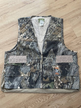 Load image into Gallery viewer, Quail Unlimited Camo Vest (L)