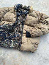 Load image into Gallery viewer, Vintage Browning Mossy Oak Treestand Goose Down Puffer Reversible Jacket (M/L)