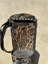 Load image into Gallery viewer, Vintage Mossy Oak Treestand Camo Quiver