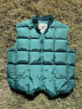 Load image into Gallery viewer, Vintage Cabela’s Premier Northern Goose Down Vest (L)