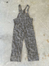 Load image into Gallery viewer, Vintage Mossy Oak Bottomland Overalls (S/M)🇺🇸