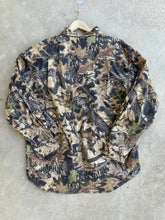 Load image into Gallery viewer, Vintage Mossy Oak Forest Floor Button Up (XL)