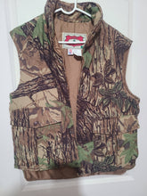 Load image into Gallery viewer, Realtree Vest