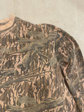 Load image into Gallery viewer, Vintage Mossy Oak Treestand Camo Longsleeve Distressed