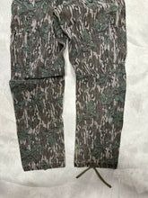 Load image into Gallery viewer, Vintage Mossy Oak Green Leaf Pants (M)🇺🇸