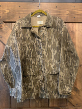 Load image into Gallery viewer, Mossy Oak Bottomland 3 Pocket Jacket