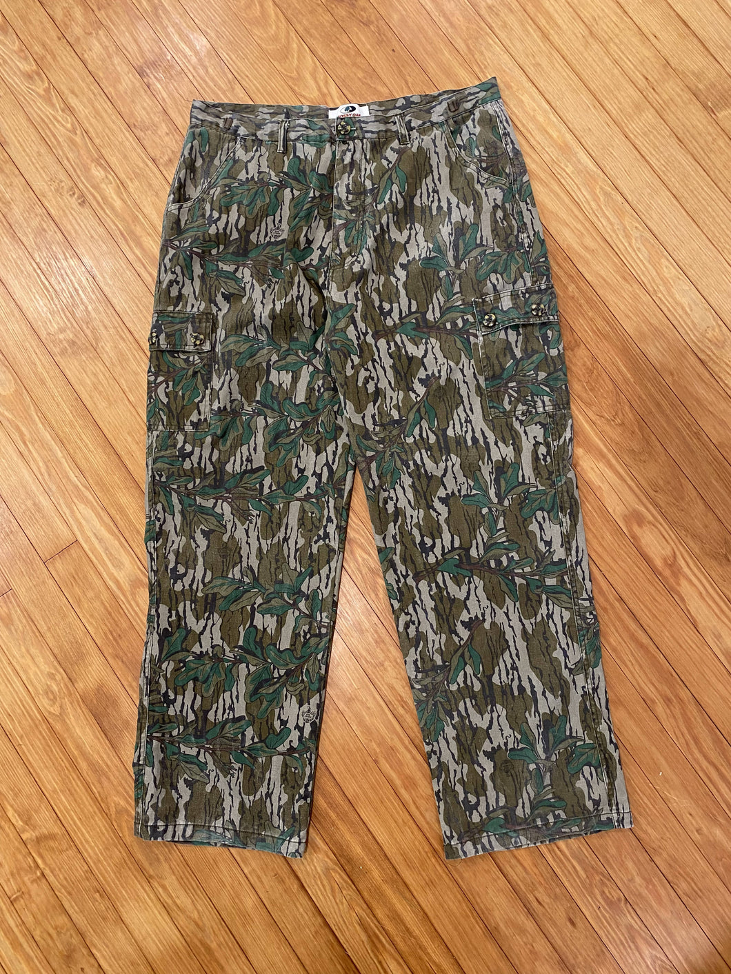 Vintage Mossy Oak Green Leaf Pants