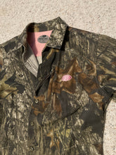 Load image into Gallery viewer, Mossy Oak Ladies Button up