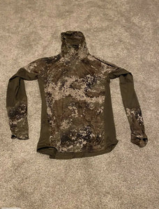 Cabela’s Performance Half-zip with 4-Most Inhibit