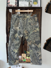 Load image into Gallery viewer, Mossy oak wrangler pants