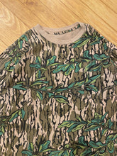 Load image into Gallery viewer, Vintage Green Leaf Pocket T-Shirt (L/XL)