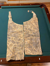 Load image into Gallery viewer, Cabelas chaps mossy oak shadowgrass