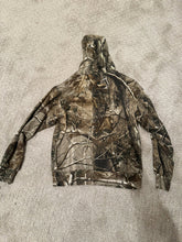 Load image into Gallery viewer, Camo hoodie - small