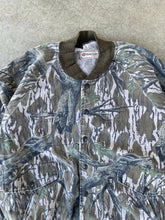 Load image into Gallery viewer, Vintage Masterguide by Simmons Treestand Camo Bomber Jacket (L/XL) 🇺🇸