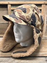 Load image into Gallery viewer, Vintage Columbia Camo Winter Hat Sherpa Lined with ear flaps (XXL) 🇺🇸